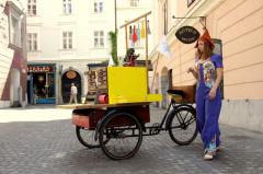 Tricikel tiska zgodbe, predstava