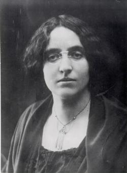 Kk Miren: predavanje o Zofki Kveder